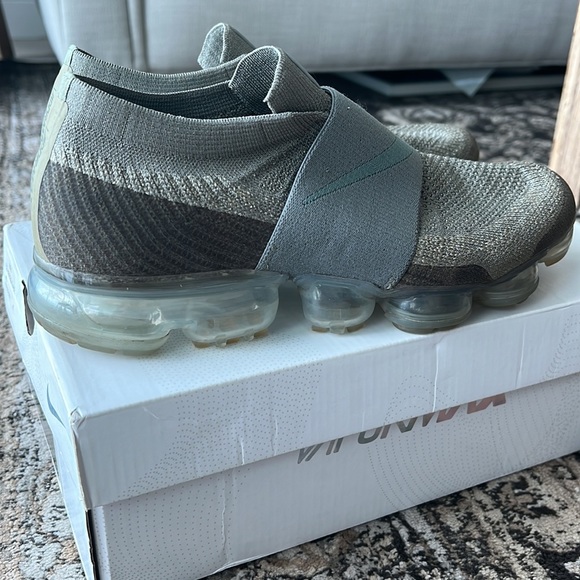Nike size 9 Air Vapormax FK Moccasin in dark stucco clay green - Picture 7 of 7
